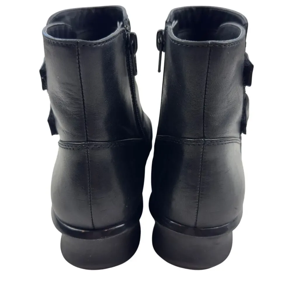 Clarks hours footbed
